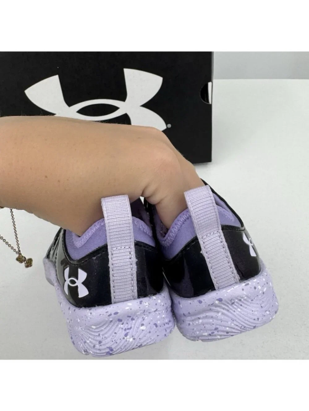 Under Armour Girl's Infinity 3.0 No Tie Athletic Shoes size 11 Slip-on Sneakers